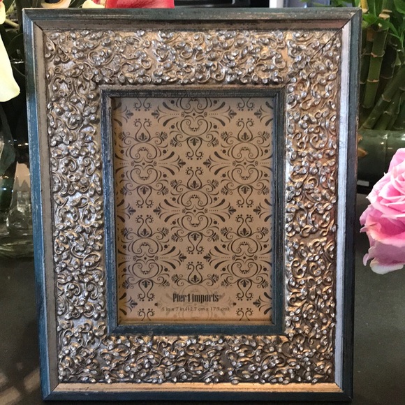 Embellished Picture Frame - Picture 3 of 8
